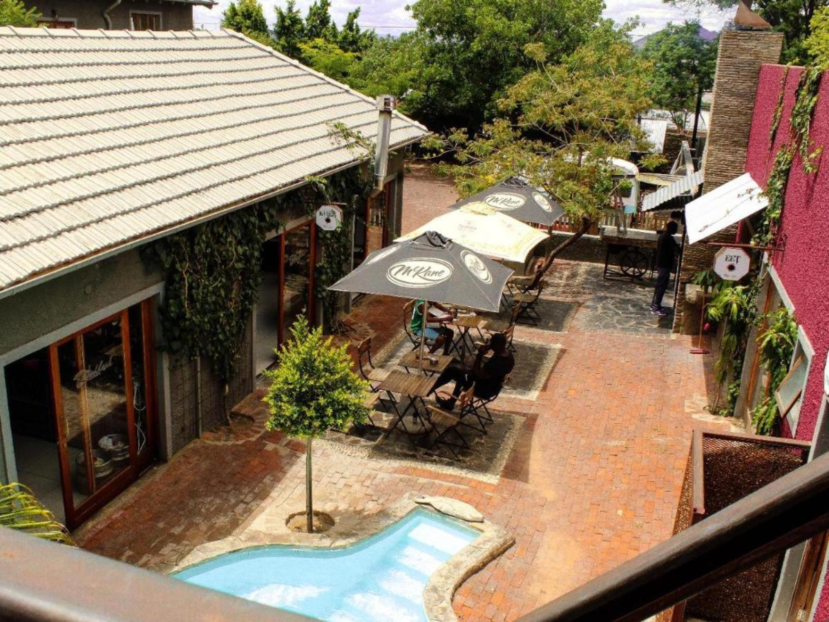 Vichy Nests Hotel Windhoek Ngoại thất bức ảnh